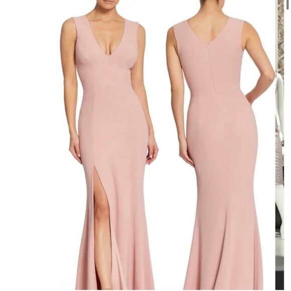 Dress the Population Sandra Plunge Crepe Trumpet Gown - Picture 3 of 5